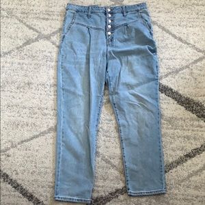 NWT high rise jean with exposed buttons